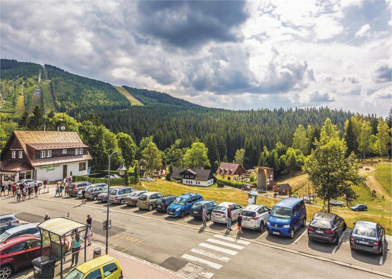 GRAND HARRACHOV PENSION v centru Exteriér fotografie