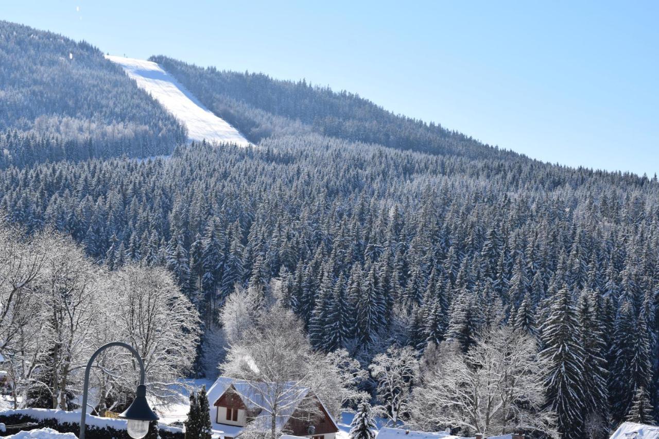 GRAND HARRACHOV PENSION v centru Exteriér fotografie